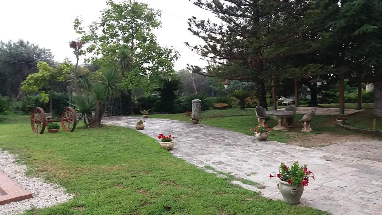 Arcobaleno Bed & Breakfast Campagna Bagian luar foto