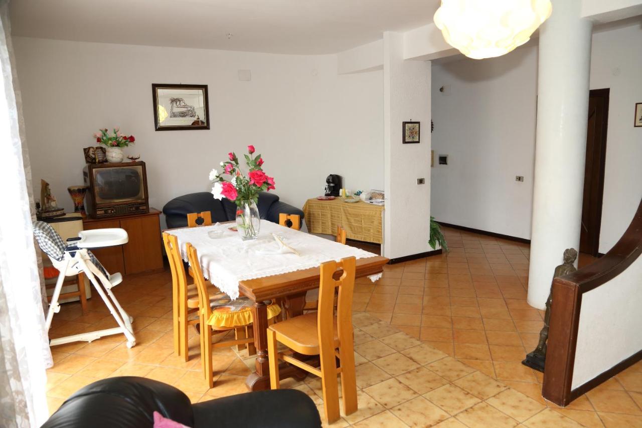 Arcobaleno Bed & Breakfast Campagna Bagian luar foto